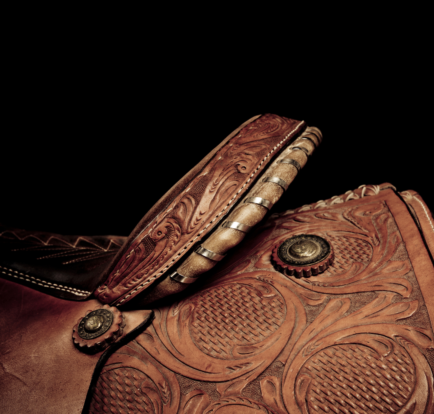 western-style-saddle