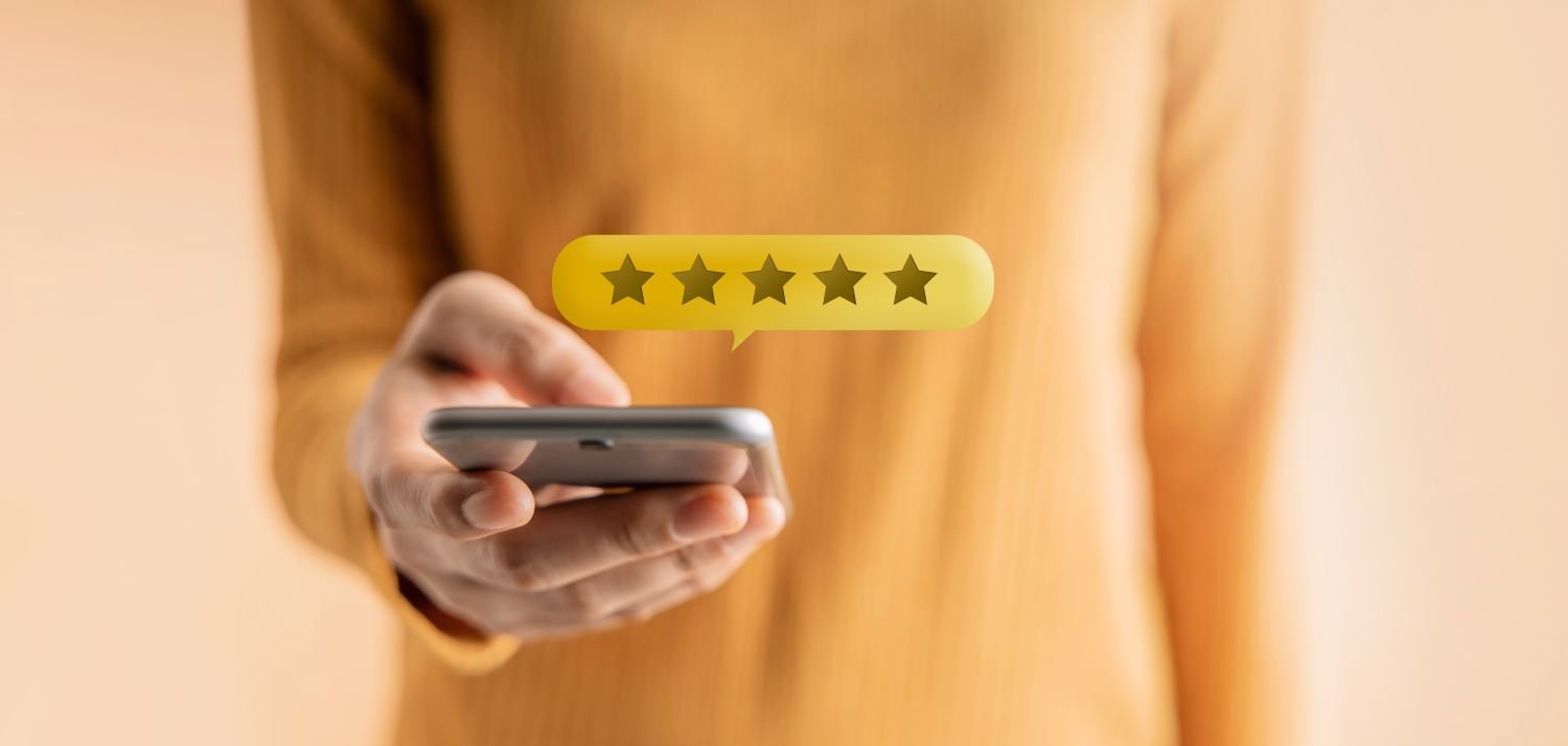 women-on-phone-with-reviews